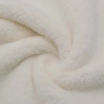 Cream Poly Boa | GT765M0437N60