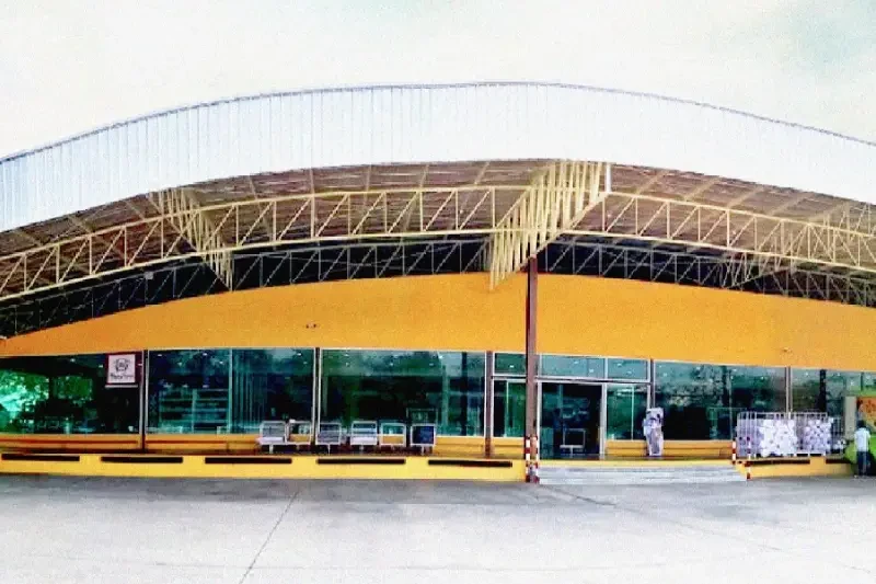 Jong Stit fabric retail market